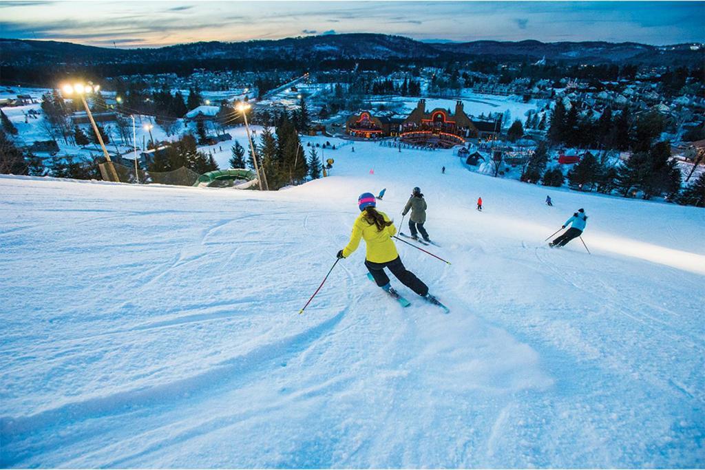 Motel Des Pentes Et Suites Saint-Sauveur-des-Monts Eksteriør bilde