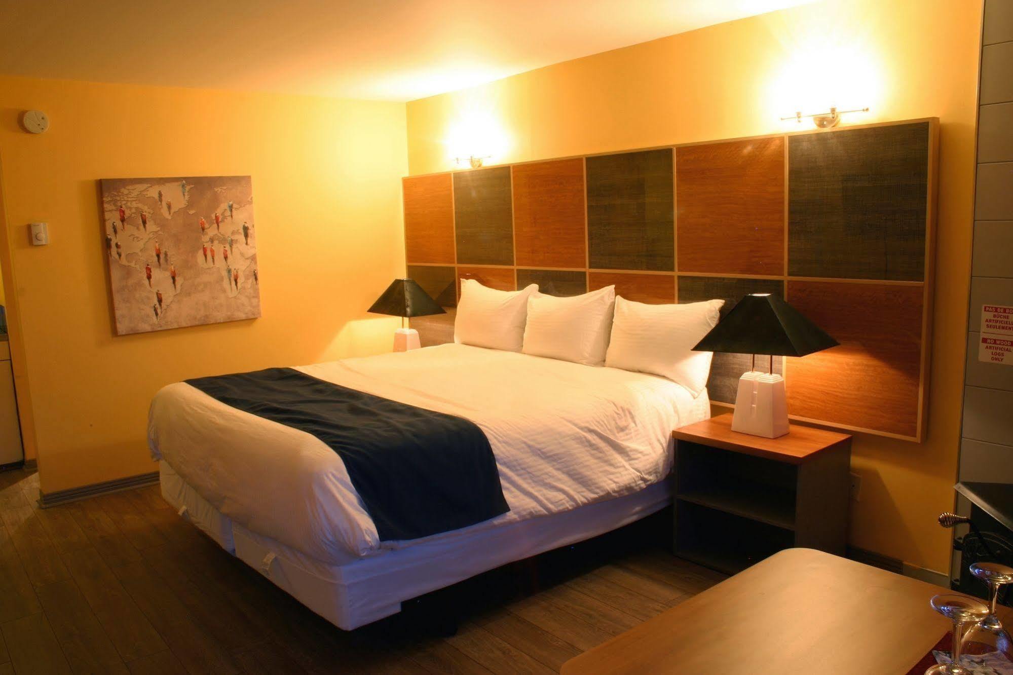 Motel Des Pentes Et Suites Saint-Sauveur-des-Monts Eksteriør bilde